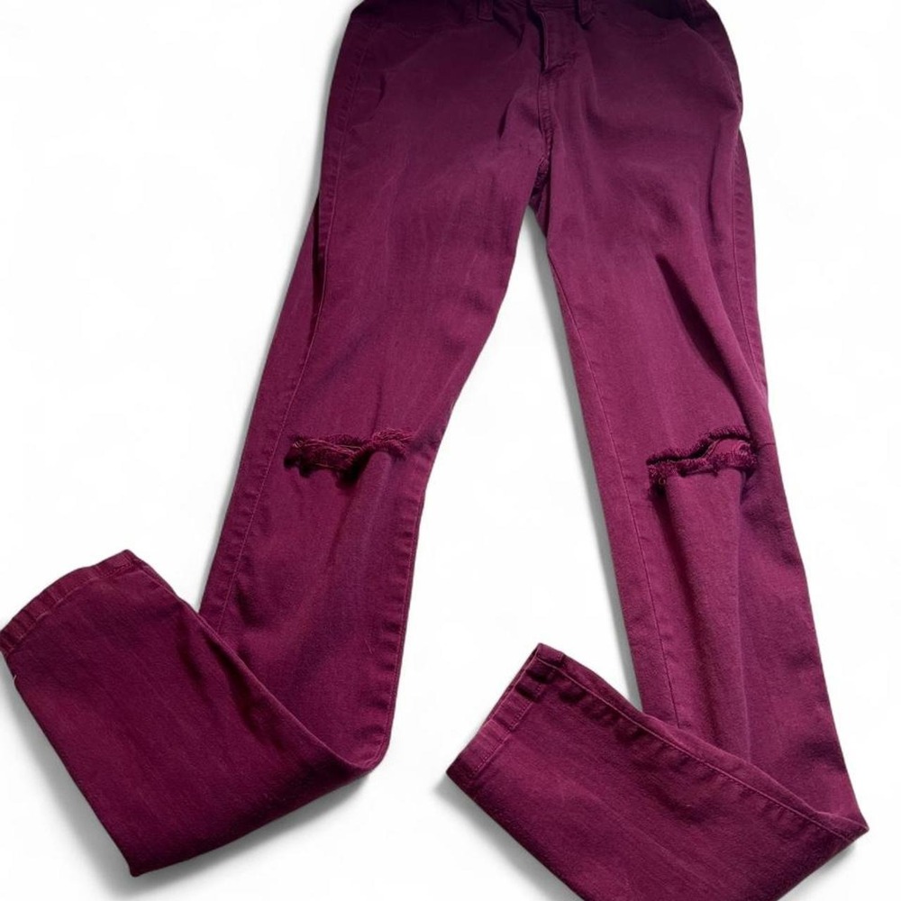 Made in USA Burgundy Distressed Skinny Jeans Size 5 W26 Ripped Knee Maroon Pants
